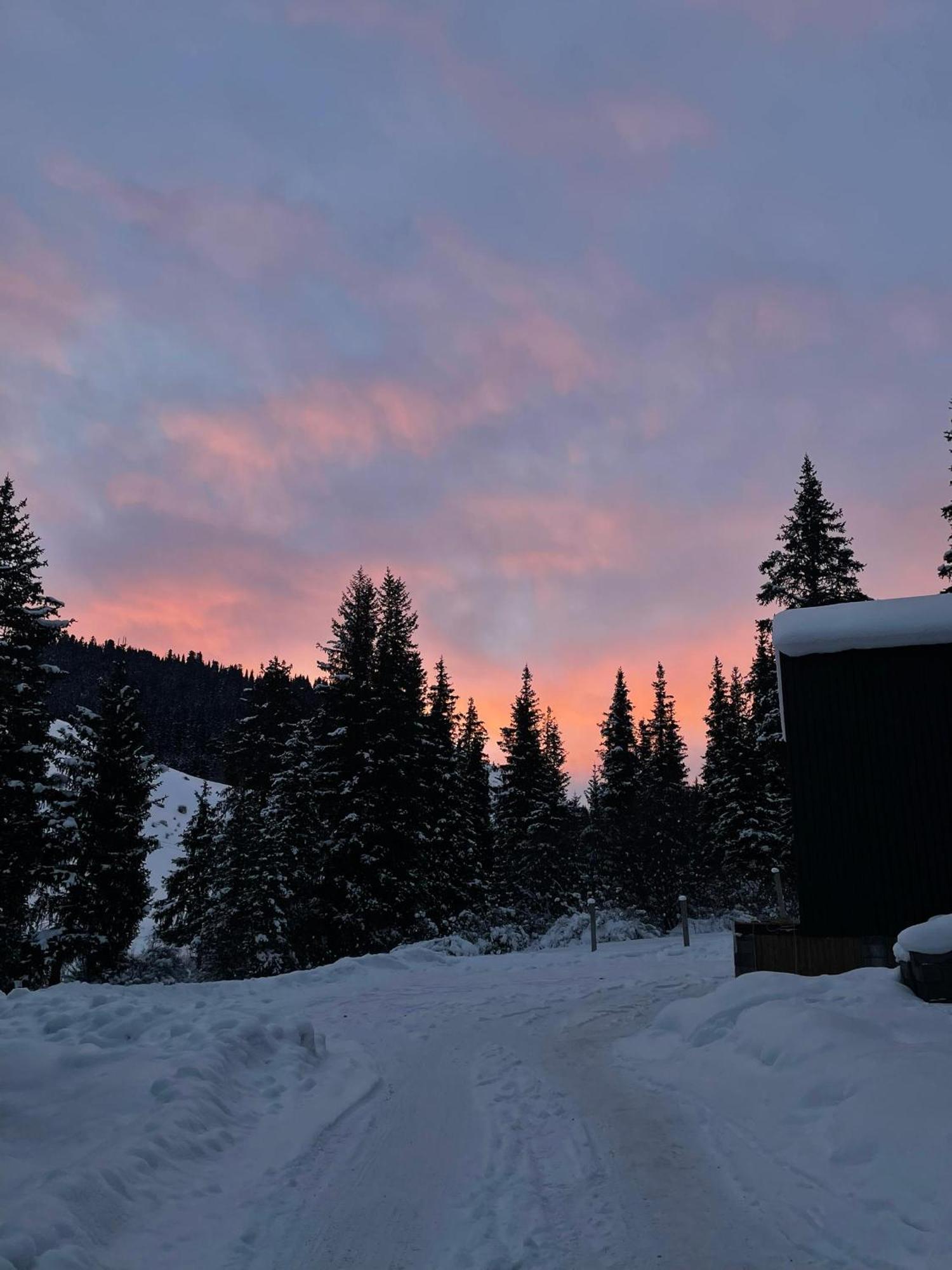 Toodoresort Karakol Εξωτερικό φωτογραφία